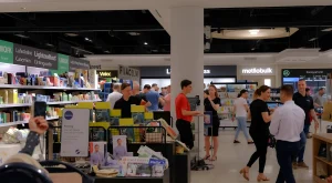 Обзор магазина в торговом центре: ассортимент, сервис и условия посещения